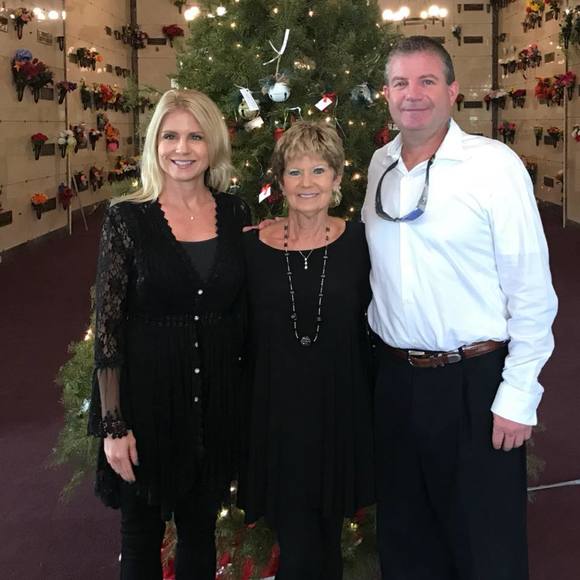 Meet the Posher Other - Meet your Posher, Lois